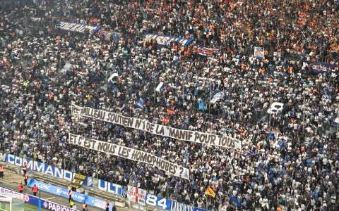 « Retailleau soutien N.1 de la Manif pour tous » : Une banderole polémique déployée lors d’OM-PSG