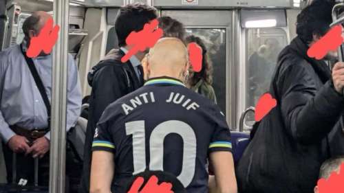 L’homme au maillot « Anti juif » dans le métro parisien s’est rendu à la police