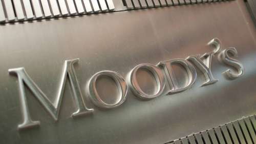 Dette française : Moody’s maintient la note à Aa2 mais place la France sous surveillance