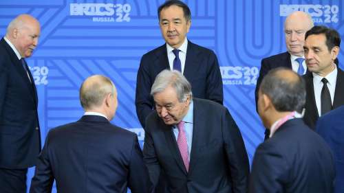 Sommet des BRICS : Antonio Guterres appelle à une « paix juste » en Ukraine devant Vladimir Poutine