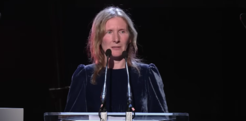 Samantha Harvey remporte le Booker Prize 2024 pour « Orbital »