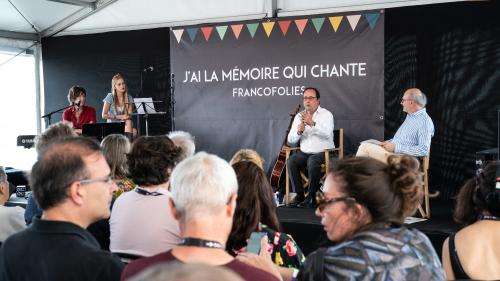 Aux Francofolies, François Hollande retrace les chansons qui ont marqué sa vie