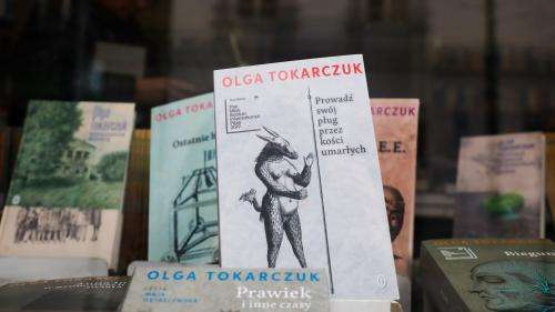 Un livre d'Olga Tokarczuk, Nobel 2018, à la main et on voyage gratuitement à Wroclaw en Pologne