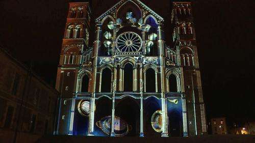 A Reims, le spectacle de son et lumière 