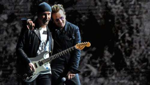 VIDEO. Regardez Bono et The Edge de U2 chanter 