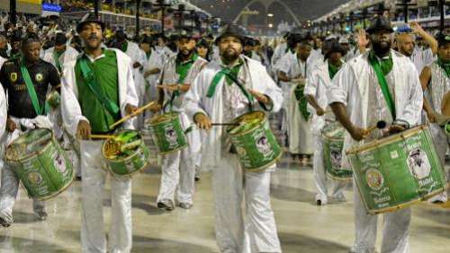 Covid-19 : le maire de Rio de Janeiro annule le carnaval cette année