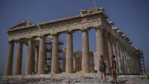 La Grèce approuve des séances photos de Dior sur des sites antiques