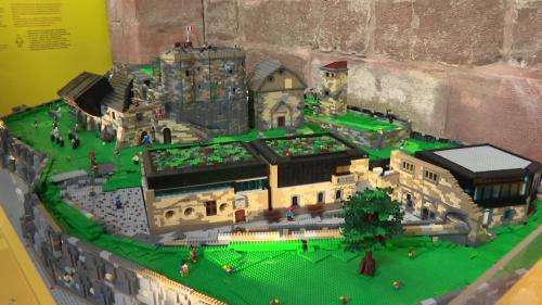 Une exposition sur le Moyen Âge entièrement en Lego en Alsace, au château de Lichtenberg