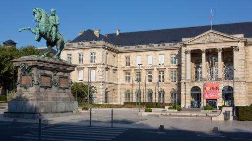 A Rouen, la statue de Napoléon, retirée en 2020 pour être restaurée, fera son retour place de la mairie