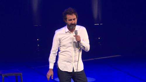 Chez lui à Perpignan, Mathieu Madénian fait salle comble avec son spectacle familial