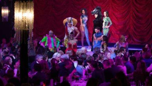 Fin de la revue du Lido : pourquoi le Paradis latin, autre cabaret parisien, s'en sort mieux