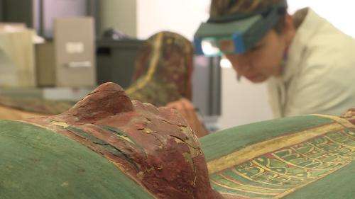 À Lyon, cinq momies du musée des Confluences se refont une beauté avant d’être exposées dans le Var