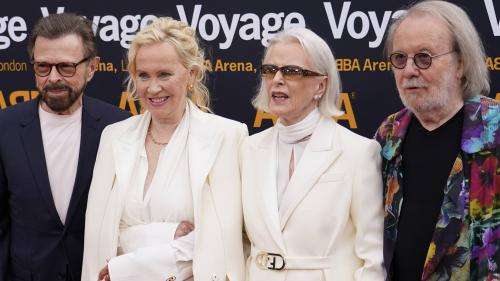 A Londres, les fans d'ABBA conquis par le spectacle qui montre les membre du groupe en hologrammes