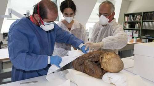 Trois momies précolombiennes restituées par un musée suisse à la Bolivie