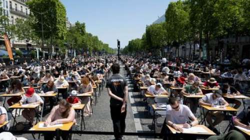 Paris 2024 : la Grande Dictée des Jeux, 3 000 candidats sur le Champ-de-Mars