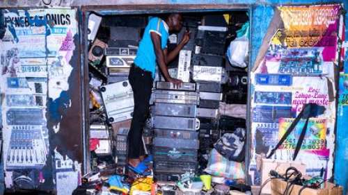 EN IMAGES. Déchets électroniques au Ghana : à Arles, une exposition photo décrit une filière économique et un fléau écologique
