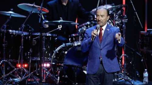 Lee Greenwood, reprise par Beyoncé... Quatre choses à savoir sur 