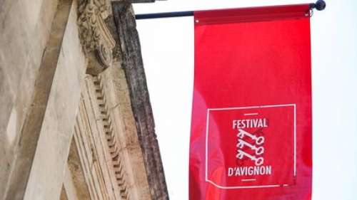 Des spectacles du festival d'Avignon repris dans trois théâtres parisiens, dont la Comédie française, la saison prochaine