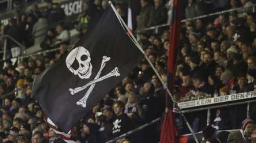 PODCAST. DAZN contre les pirates du foot, le streaming musical arnaqué par l'IA et Dark Vador est mort : ça dit quoi ce 10 septembre ?