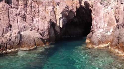 Tourisme : une excursion en mer à la découverte de l'Estérel