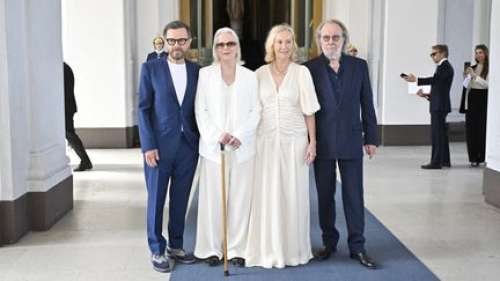 Un ordre royal suédois décerné aux membres du groupe légendaire ABBA
