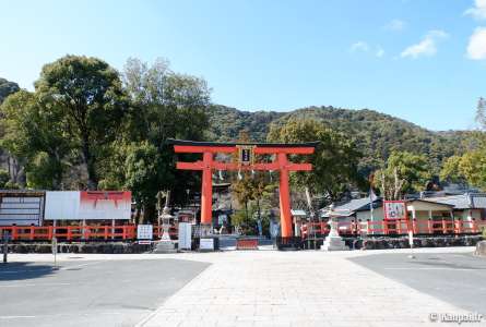 Matsunoo Taisha - Le sanctuaire de l'eau miraculeuse et du saké à Kyoto