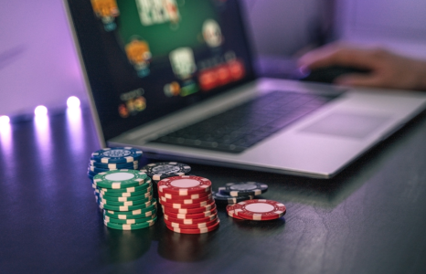 Casinos en ligne : pourquoi préférer les versions en argent réel ?