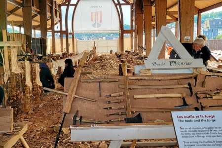 Honfleur reconstruit le navire amiral de Guillaume le Conquérant