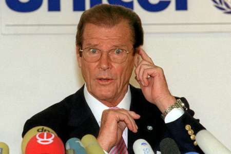 Non, la tombe de Roger Moore à Monaco n'a pas été profanée