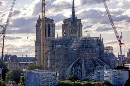 La commission du patrimoine s’oppose à la création de vitraux contemporains pour Notre-Dame de Paris