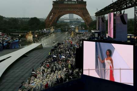 Qui est Axelle Saint-Cirel, la mezzo-soprano qui a chanté la Marseillaise