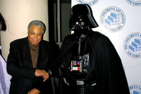 « Star Wars », « Le Roi lion » : Hollywood rend hommage à James Earl Jones