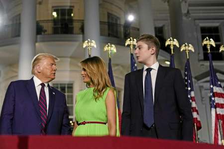  Barron Trump, le fils du président américain, devient un séducteur à l’université