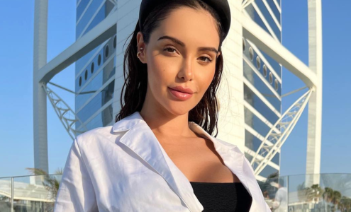 Nabilla enceinte de 8 mois, cette nouvelle photo de son baby bump fait réagir