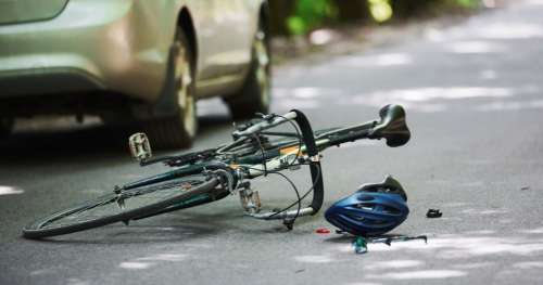 Un célèbre athlète britannique entre la vie et la mort après un accident de vélo