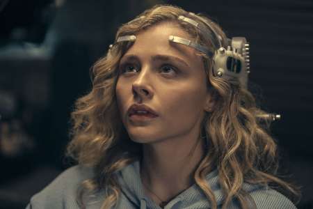 Périphériques : 3 raisons de voir la série SF avec Chloë Moretz