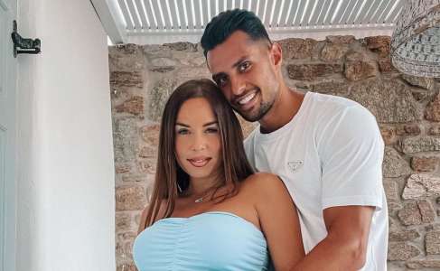 Stéphanie Durant et Théo Soggiu organisent un deuxième mariage surprise et dévoilent une photo