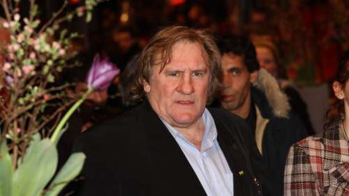 Gérard Depardieu : l’acteur en train d’uriner sur une voiture dans un aéroport, cette photo scandalise