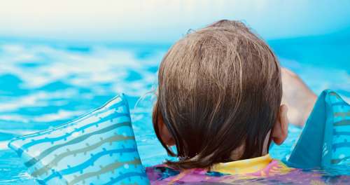 Un enfant de 5 ans meurt noyé dans une piscine