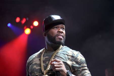 50 Cent s’emporte violemment et blesse une fan en plein concert !