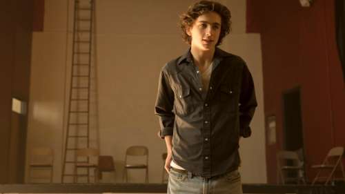 Timothée Chalamet : la star montre ses fesses en pleine émission télé