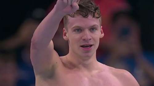 JO : Léon Marchand médaillé d’or, cette photo du champion olympique enfant choque