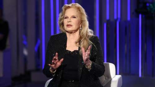 Sylvie Vartan jalouse de Catherine Deneuve, son irruption dans la chambre de Johnny Hallyday révélée