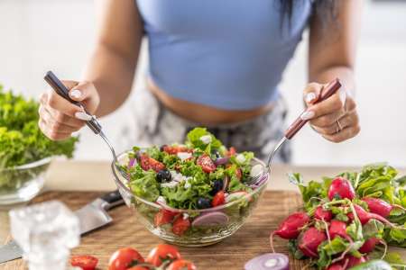 Cet ingrédient tendance est à BANNIR de nos salades selon l'UFC-Que Choisir