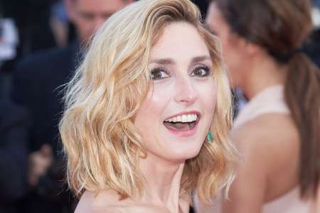 Julie Gayet se confie sur sa vie privée avec François Hollande : 