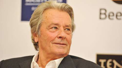 Alain Delon bisexuel ? Nouvelles révélations étonnantes, 