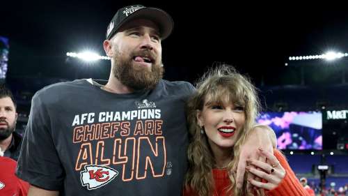 Travis Kelce dit qu’il est tombé amoureux de Taylor Swift après sa victoire au Super Bowl 2024