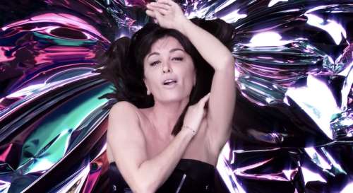 Jenifer dévoile le clip de « On oublie le reste » (VIDEO)