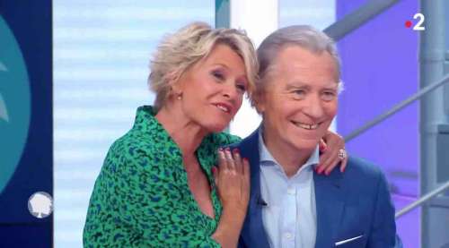 Sophie Davant et William Leymergie officialisent leur couple, ce détail qui fait rire les internautes (PHOTO)