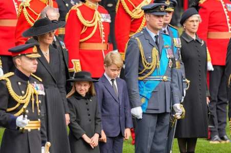 Pourquoi le prince William et Kate ont quitté la maison de Louis lors des funérailles de la reine